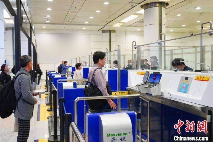 長春機場出入境外籍旅客增多 多部門協作打造優質通關體驗